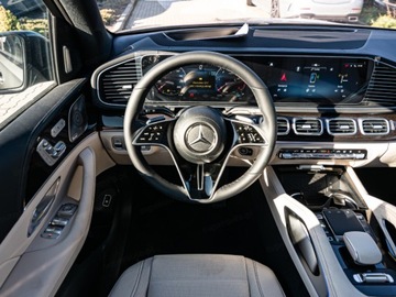 Mercedes GLE V167 SUV Facelifting 3.0 450d 367KM 2025 MERCEDES-BENZ GLE 450 d 4-Matic AMG Line 3.0 (367KM) 2025, zdjęcie 12