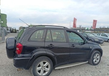 Toyota RAV4 II 2.0 16V D-4D 116KM 2005 Toyota RAV4 Toyota RAV4 2.0 Diesel 116KM, zdjęcie 3