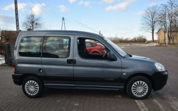 Citroen Berlingo II Combi 1.6 HDI 75KM 2010 Citroen Berlingo 1.6D Klima 2 KPL KOL Bez Korozji Sprowadzony Oplacony, zdjęcie 9
