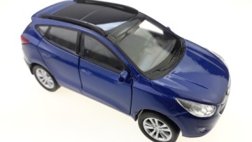 WELLY HYUNDAI TUCSON IX SILVER 1:34 43648 новый
