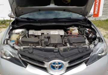 Toyota Auris II 2014 Toyota Auris Okazja 1.8 Hybryda 98KM, zdjęcie 3