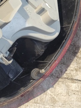 SVĚTLO LEVÝ ZADNÍ VOLKSWAGEN FOX 05R.