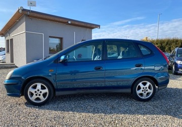 Nissan Almera Tino 2003 Nissan Almera Tino Nissan Almera Tino, zdjęcie 2