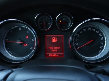 Opel Insignia I Sedan Facelifting 2.0 CDTI ECOTEC 130KM 2014 Opel Insignia 2.0 CDTI, Salon Polska, VAT 23%, zdjęcie 10