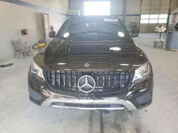 Mercedes GLC C253 2019 Mercedes-Benz GLC 2019 MERCEDES-BENZ GLC COUPE 300 4MATIC 2.0 Benzyna 255KM, zdjęcie 5