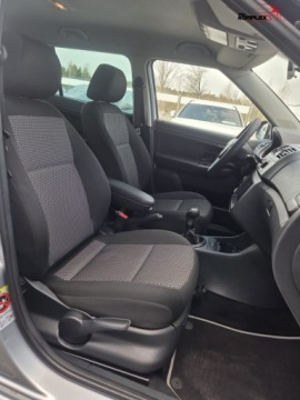 Skoda Fabia II Hatchback Facelifting 1.2 TSI 85KM 2011 Skoda Fabia SCOUT 1.2 Benzyna 86KM Serwis ASO 1.2 Benzyna 86KM, zdjęcie 12