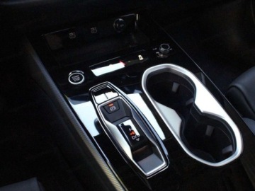 Audi A6 C8 Avant Plug In Facelifting 2.0 55 TFSI e 367KM 2025 AUDI A6 e-Hybrid quattro Avant Combi (367 KM) 2026, zdjęcie 11