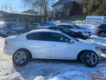 Volkswagen Passat B7 Limousine 2.0 TDI CR BlueMotion 177KM 2013 Volkswagen Passat 2.0tdi 4-Motion R-Line max wyposazenie Webasto ledy xeno, zdjęcie 22