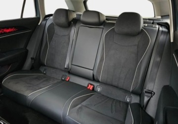 Volkswagen Passat B8 Variant Facelifting 2.0 TDI SCR 150KM 2024 Volkswagen Passat Variant Bogata wersja - Masaze - Virutal Cockpit - Alcan, zdjęcie 5