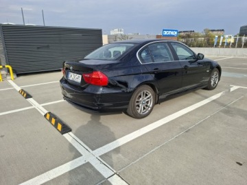 BMW Seria 3 2010 BMW 318i (E90) - benzyna / automat, zdjęcie 5