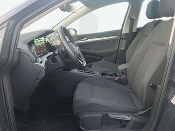 Volkswagen Golf VIII Variant 1.5 eTSI 130KM 2021 Volkswagen Golf Reflektory LED Cyfrowe zegary ACC App-Connect Lane Assist, zdjęcie 9