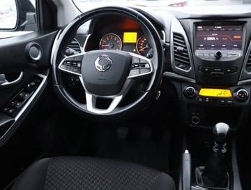  SsangYong Korando 2.0 e-XGi, Salon Polska, zdjęcie 6