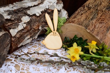 Пасхальные кролики, деревянные елочные украшения.