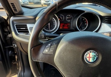 Alfa Romeo Giulietta Nuova II Hatchback 5d 1.4 TB 16v 120KM 2010 Alfa Romeo Giulietta Alfa Romeo Giulietta 1.4 Benzyna 120KM, zdjęcie 13