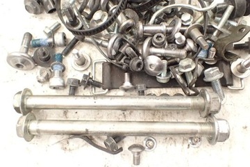 Suzuki GSF 650 Bandit 06-08 Болты сняты