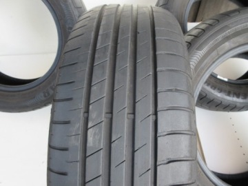 Шины GoodYear Efficient Grip 215/60/16 99H 4,5 мм