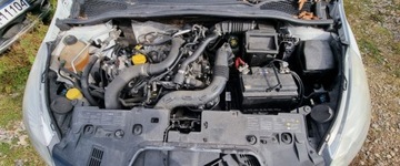 Renault Clio IV Grandtour  0.9 ENERGY Tce 90KM 2015 Renault Clio 2015r, 0.9 Benzyna. Uszkodzony tyl. Jezdzi Benzyna 90KM, zdjęcie 4