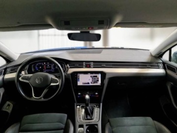 Volkswagen Passat B8 Variant Facelifting 2.0 TDI SCR 150KM 2021 Volkswagen Passat DSG Elegance 2.0 TDI 150 KM FV-2, zdjęcie 4