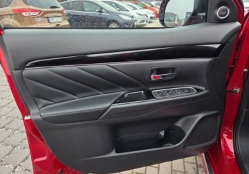 Mitsubishi Outlander III 2021 Mitsubishi Outlander 2.4plug-in hybrid 4wd FULL LED 2xPDC Kamera Grz.Fotel, zdjęcie 35