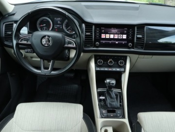 Skoda Kodiaq I SUV 2.0 TSI 180KM 2017 Skoda Kodiaq 2.0 TSI, Salon Polska, 4X4, Automat, zdjęcie 6