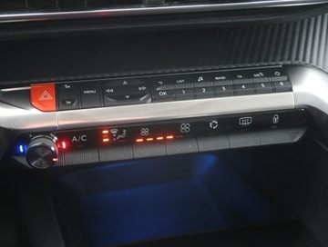 Peugeot 3008 II Crossover 1.2 PureTech 130KM 2017 Peugeot 3008 1.2 PureTech, Klima, Tempomat, zdjęcie 11