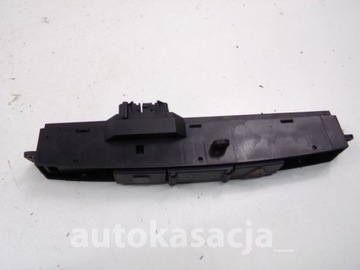 DODGE CARAVAN IV SPÍNAČ VÝSTRÁŽNÝCH 04685925AC