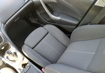 Opel Astra J Sports Tourer 2.0 CDTI ECOTEC 160KM 2011 Opel Astra BDB STAN - hak - nawigacja - klima dwustrefowa - kamera 2.0, zdjęcie 13