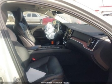 Volvo 2021 Volvo S60 Volvo S60 T5 Momentum, od ubezpieczalni 2.0 Benzyna 250KM, zdjęcie 10