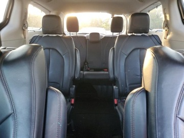 Chrysler Pacifica II 2017 Chrysler Pacifica Touring L Plus 2017 3.6l 3.6 Benzyna 287KM, zdjęcie 11