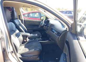 Mitsubishi Outlander III 2019 Mitsubishi Outlander Se, od ubezpieczalni 2.4 Benzyna 166KM, zdjęcie 10