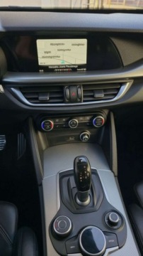 Alfa Romeo Stelvio SUV 2.0 Turbo 280KM 2018 Alfa Romeo Stelvio 2,0 benzyna 280 KM automat 4x4 Salon Polska 100 tys km, zdjęcie 7