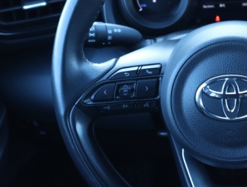 Toyota Yaris IV Hatchback 1.5 Hybrid Dynamic Force 116KM 2022 Toyota Yaris 1.5 VVT-i Hybrid, Salon Polska, zdjęcie 19