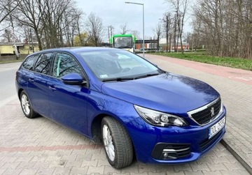 Peugeot 308 II SW Facelifting 1.2 PureTech 130KM 2018 Peugeot 308 1.2 Benzyna 130KM