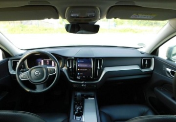 Volvo XC60 II 2024 Volvo XC 60 z Gwarancja Bezwypadkowosci BLiS Pakiet Zimowy Kamera 2.0, zdjęcie 12