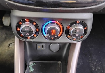 Opel Adam Hatchback 1.4 100KM 2014 Opel Adam 2014r, 1.4 Benzyna. Uszkodzony. Poobijany. Jezdzi. 1.4 Benzyna, zdjęcie 14