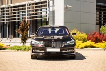 BMW Seria 7 G11-G12 Sedan 750i 450KM 2016 BMW G12 750Li xDrive Individual, zdjęcie 1