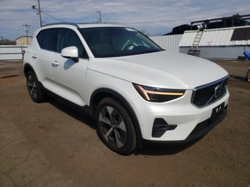 Volvo XC40 2025 Volvo XC 40 Plus 2025 2.0l 2.0 Benzyna 247KM, zdjęcie 4