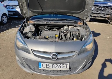 Opel Astra J GTC 1.4 Turbo ECOTEC 120KM 2017 Opel Astra 2017r, SALON POLSKA, 1.4 Benzyna. Uszkodzony prawy bok. Jezdzi., zdjęcie 4