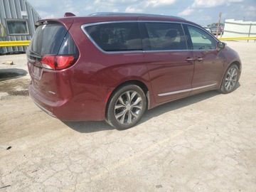 Chrysler Pacifica II 2017 Chrysler Pacifica Limited, 2017r., 3.6L 3.6 Benzyna 287KM, zdjęcie 2