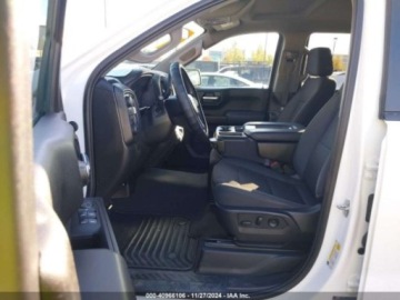 Chevrolet Silverado II 2022 Chevrolet Silverado 2022r., 4x4, 2.7L 2.7 Benzyna 310KM, zdjęcie 8