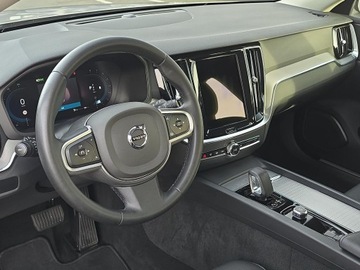 Volvo V60 II  2022 V60 B3 B Core aut, zdjęcie 15