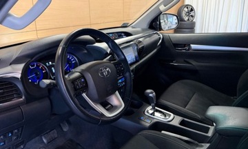 Toyota Hilux VIII Podwójna kabina 2.4 D-4D 150KM 2019 Toyota Hilux salon Polska FV 23 tylko 19 tys km R CARS Warszawa 2.4 150KM, zdjęcie 12