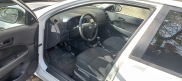 Hyundai i30 I CW Facelifting 1.6 CRDi 90KM 2012 Hyundai i30 lifting 1.6 crdi 90km Wyjatkowa wersja drugiej takiej NIE MA!!!, zdjęcie 25