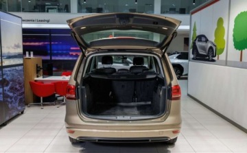 Volkswagen Sharan II Van Facelifting 2.0 TSI 220KM 2016 Volkswagen Sharan 2.0 TSI BMT Highline DSG 2.0 Benzyna 220KM, zdjęcie 5