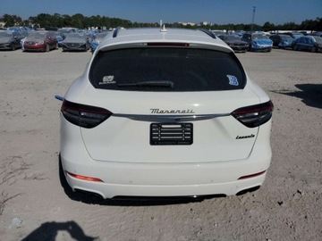 Maserati Levante 2022 Maserati Levante Base 2022 3.0l 3.0 Benzyna 345KM, zdjęcie 2