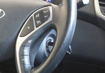 Hyundai i30 II Hatchback 5d 1.6 GDI 135KM 2015 Hyundai i30 1.6B 135KM Grzana kierownica i, zdjęcie 23