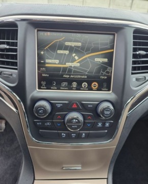 Jeep Grand Cherokee IV Terenowy Facelifting 3.6 V6 286KM 2015 Jeep Grand Cherokee Jeep Grand Cherokee 3.6 V6 Overland EU6 3.6 Benzyna, zdjęcie 25