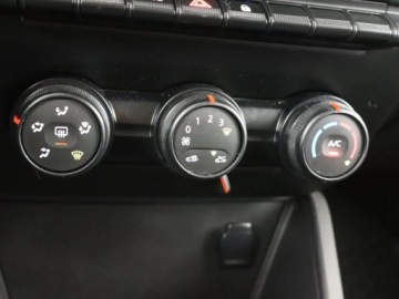 Dacia Duster II SUV 1.0 TCe 101KM 2019 Dacia Duster 1.0 TCe, Salon Polska, Klima, zdjęcie 13