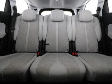 Peugeot 5008 II Crossover 1.5 BlueHDI 130KM 2019 Peugeot 5008 automat jasna tapicerka półskóry, zdjęcie 17