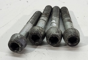 Дукати Монстер 696 винты суппорта 2010 г.